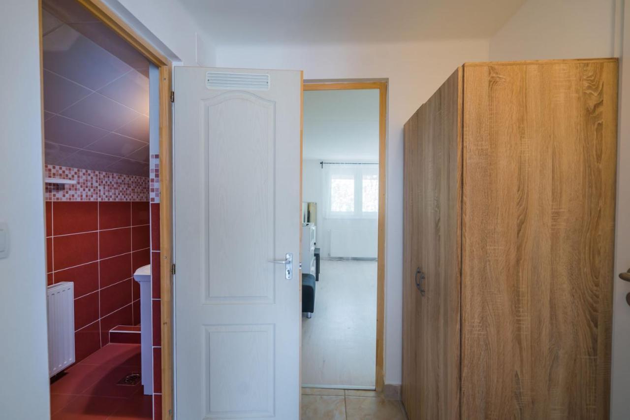 שיופוק Zigzag Apartman מראה חיצוני תמונה