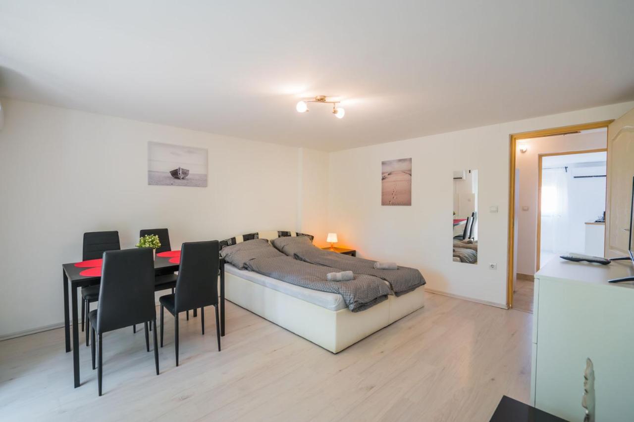 שיופוק Zigzag Apartman מראה חיצוני תמונה